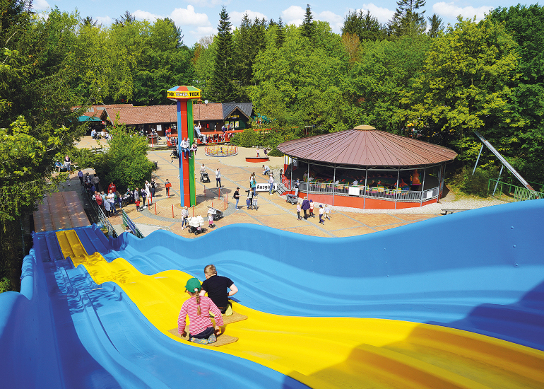 Familien-Freizeitpark-Tolk-Schau